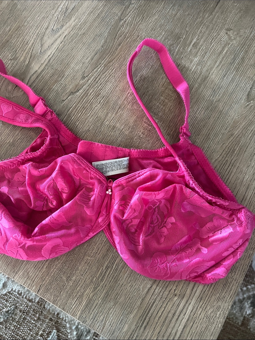 Wacoal Floral Lace Underwire Bra in Hot Pink